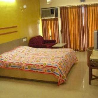 Woodland Regency Hotel Silvassa Buitenkant foto